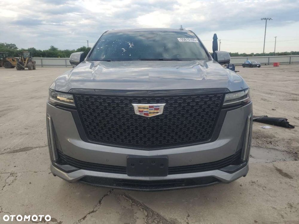 Cadillac Escalade - 6