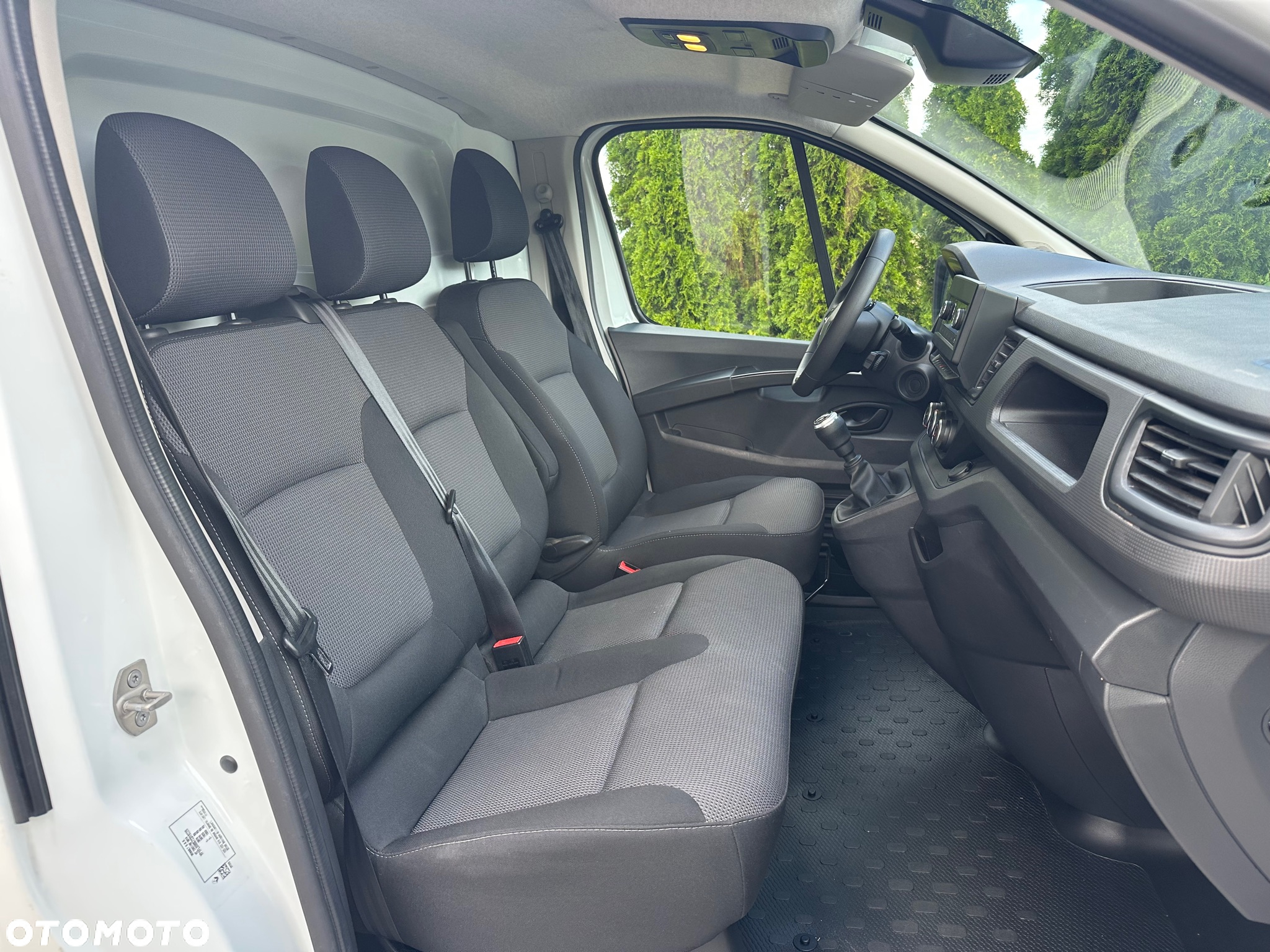 Renault / TRAFIC / 2.0 / L2H1 / LONG / - 24