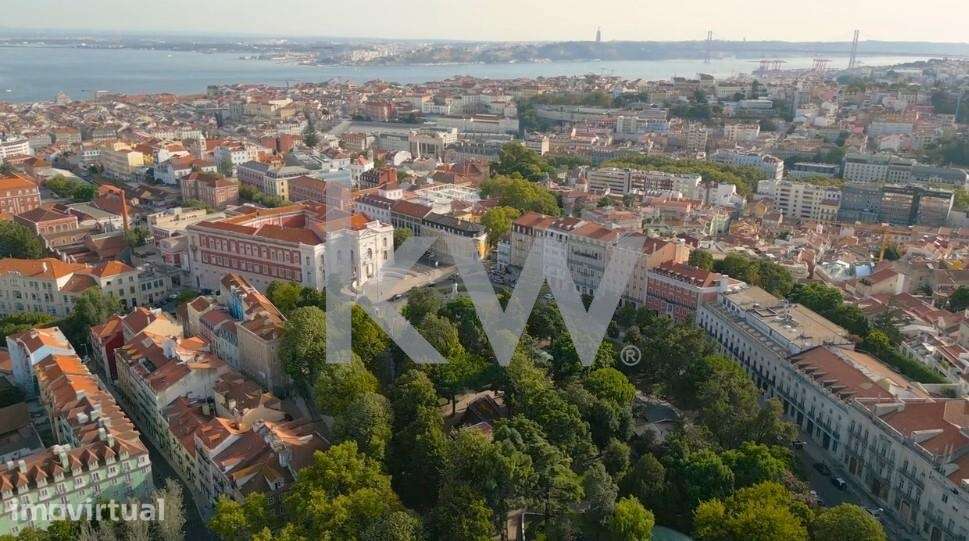 Apartamento T2 Duplex Elegante e Sofisticado em Lisboa - Grande imagem: 2/17