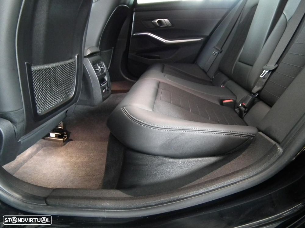 BMW 320 d Line Sport Auto - 14