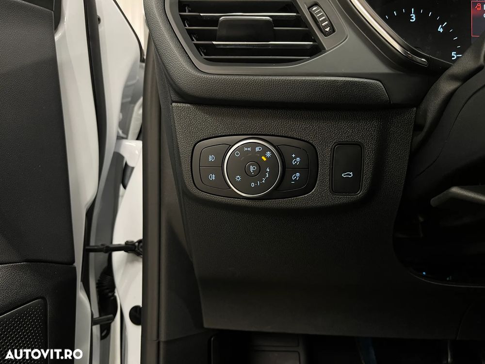 Ford Focus 1.5 EcoBlue Titanium - 24