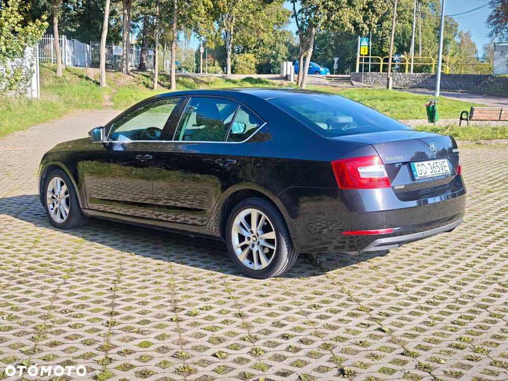 Skoda Octavia 2.0 TDI Elegance DSG - 3