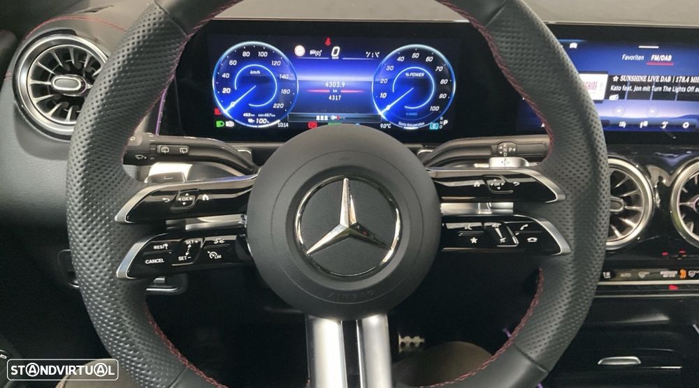 Mercedes-Benz EQB 300 4Matic AMG Line - 5