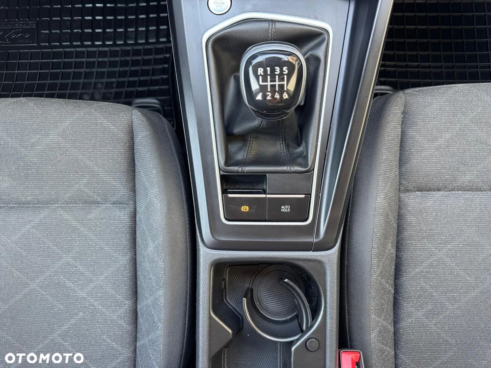Volkswagen Golf VIII 1.5 TSI EVO Life - 24