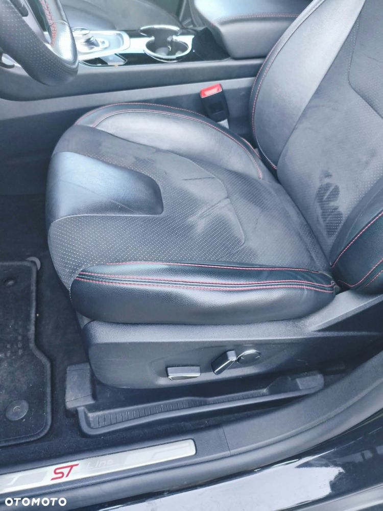 Ford S-Max - 16