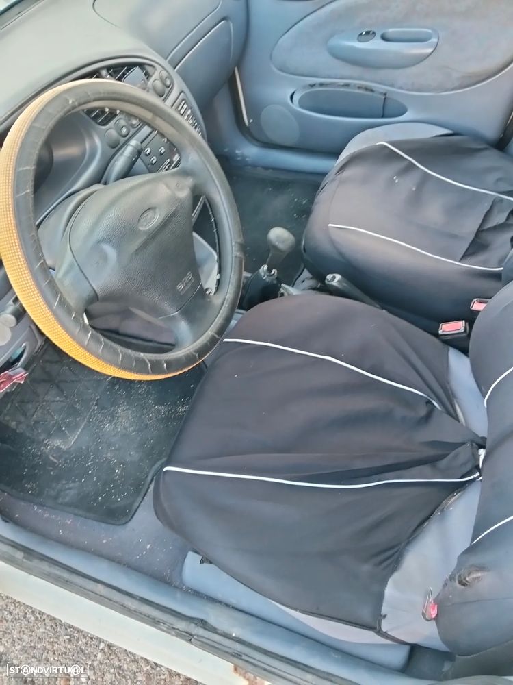 Ford Fiesta 1.8 D Studio - 7