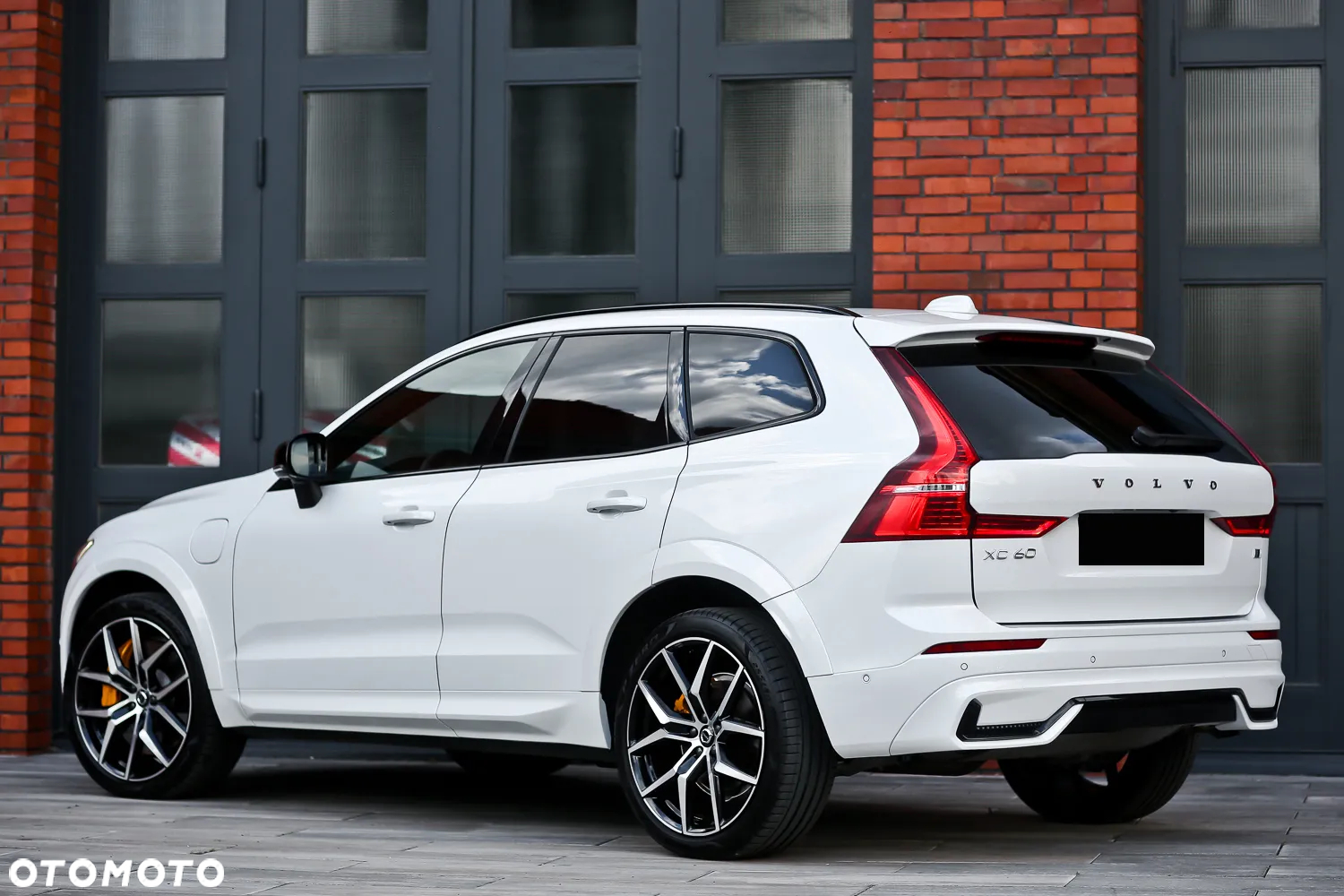 Volvo XC 60 T8 Plug-In Hybrid AWD Polestar Engineered - 9