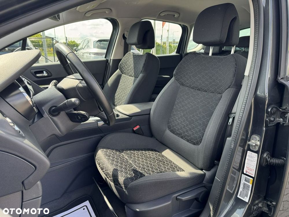 Peugeot 3008 - 21