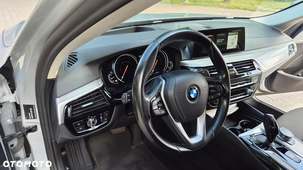 BMW Seria 5 520d Efficient Dynamics Edition Sport Line - 10
