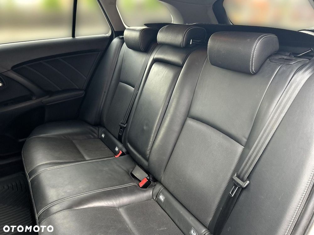 Toyota Avensis 2.0 Premium MS - 17