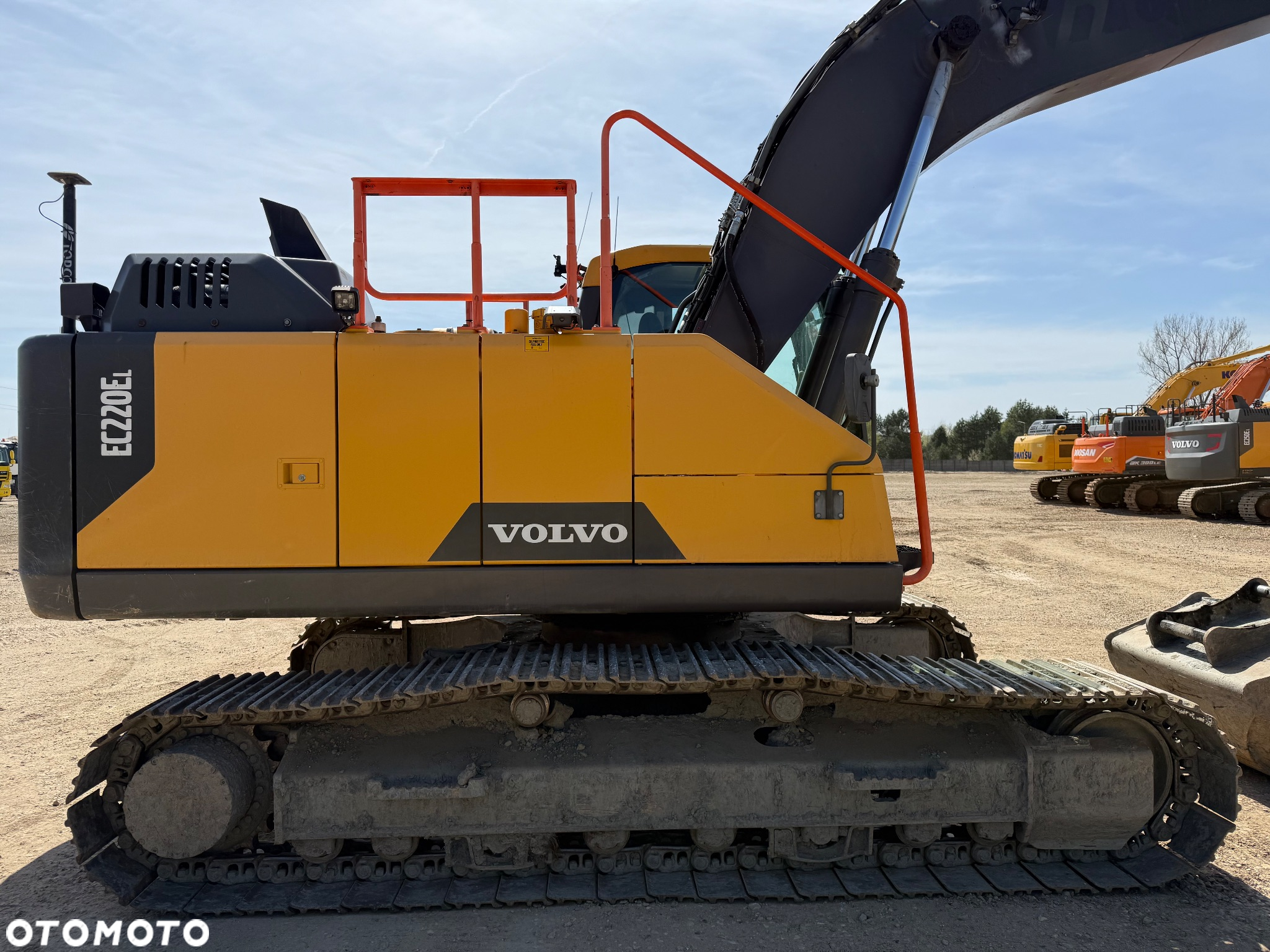 Volvo EC 220 EL - 8