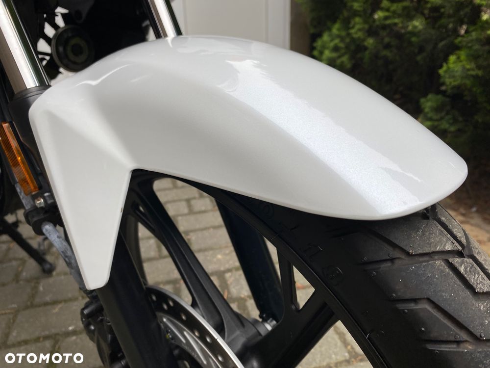 Honda CBF - 10
