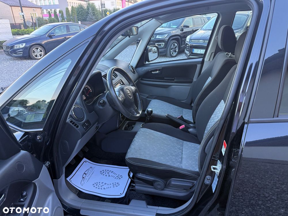 Suzuki SX4 - 8