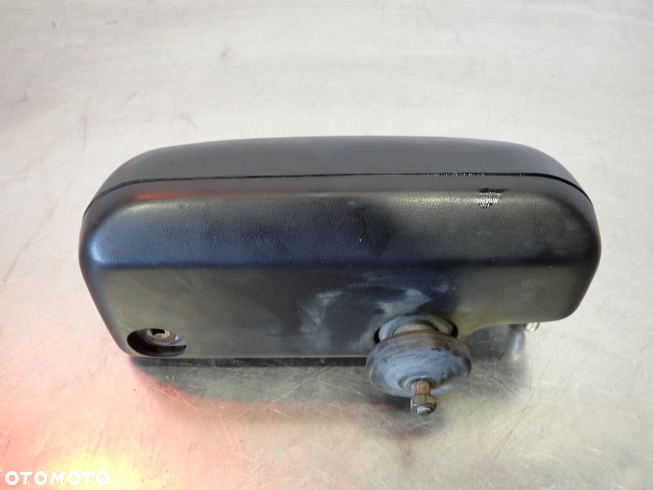 SILNICZEK WYCIERACZKI TYLNEJ HONDA CR-V I LIFT 34311-581 - 2