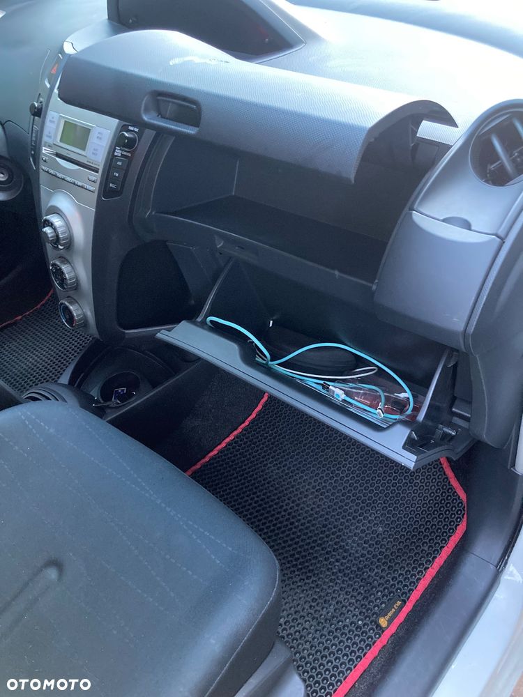 Toyota Yaris 1.3 Luna A/C - 17