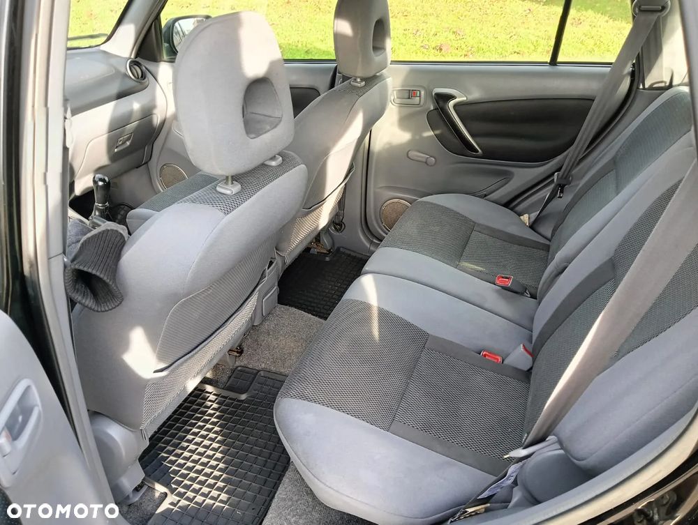 Toyota RAV4 2.0 D-4D 4x4 - 14