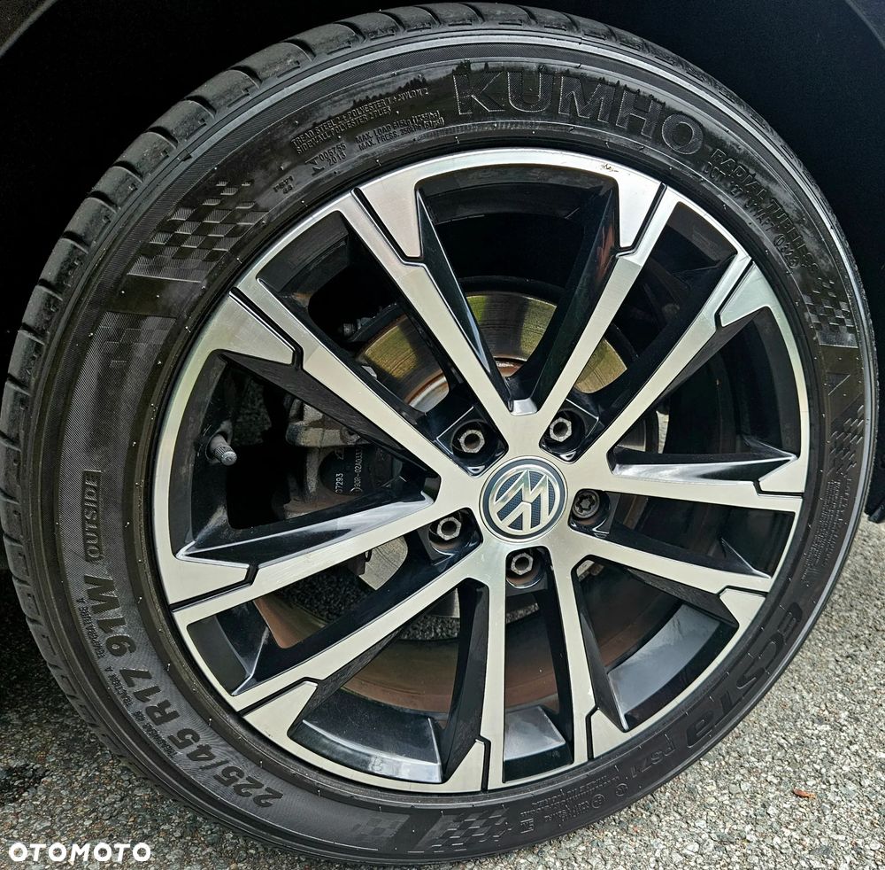 Volkswagen Golf 2.0 BlueTDI DSG Highline - 24