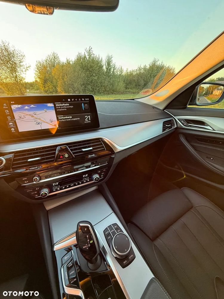 BMW Seria 5 530e - 8