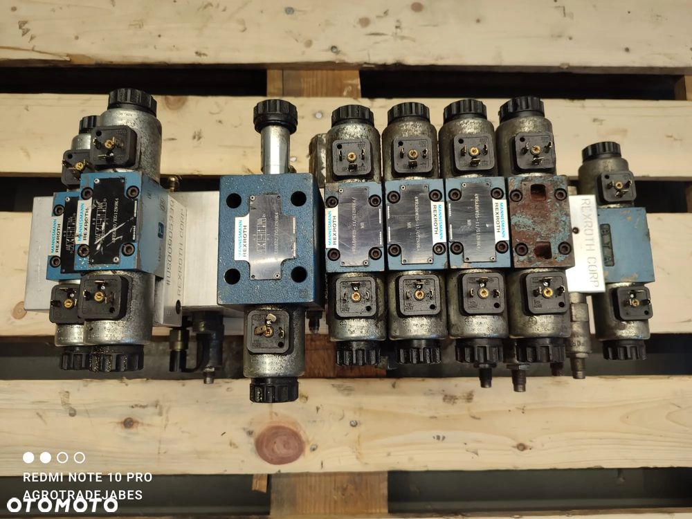 Blok hydrauliczny Rexroth  US00905465  Merlo Roto - 6