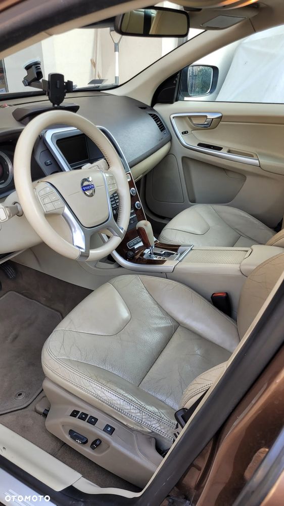 Volvo XC 60 D5 AWD Summum - 16