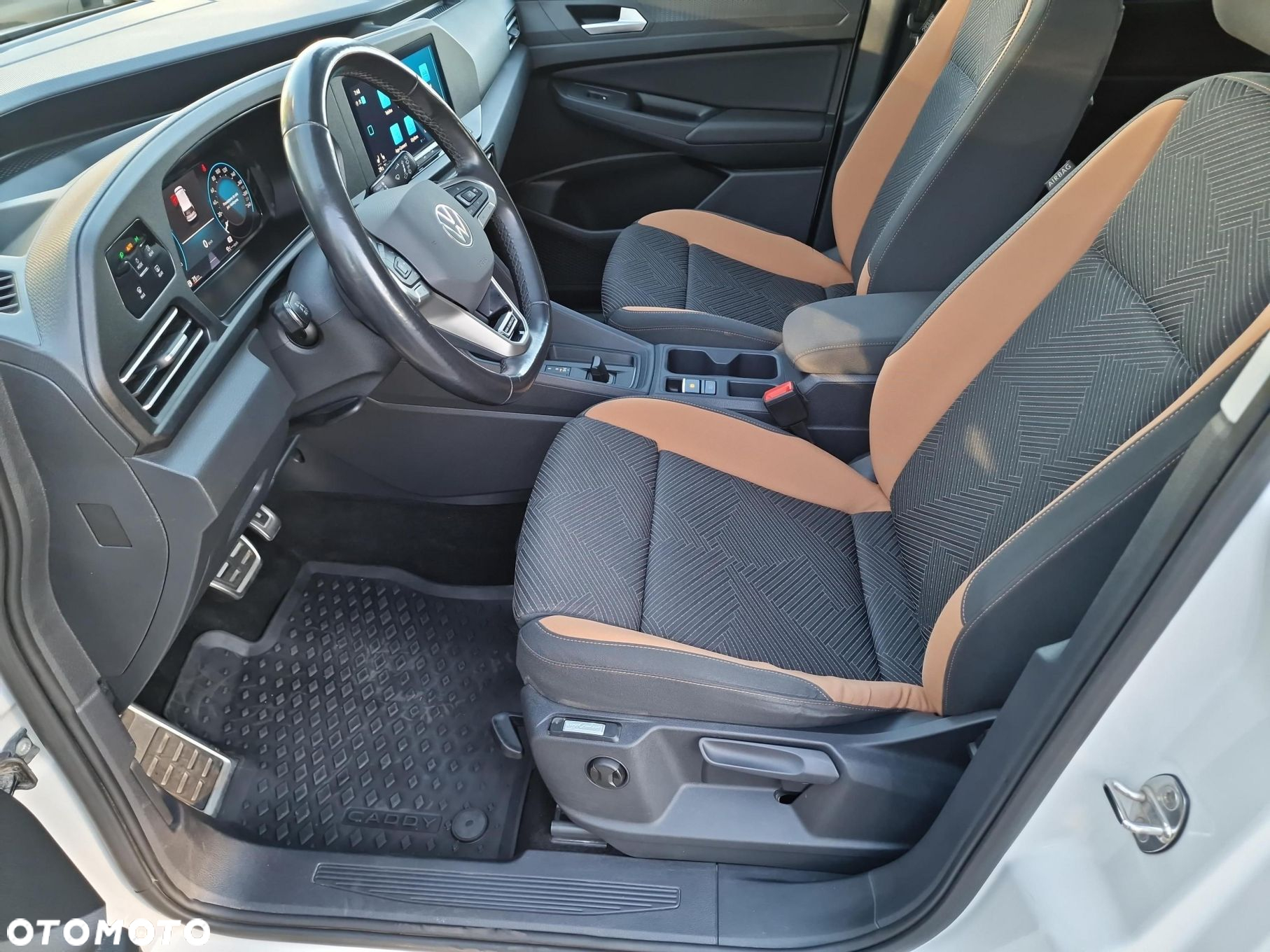 Volkswagen Caddy 2.0 TDI PanAmericana DSG - 11
