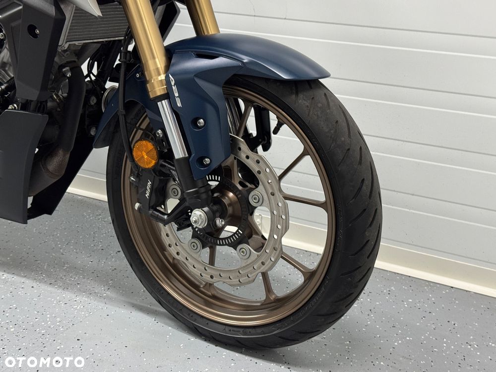 Honda CB - 10