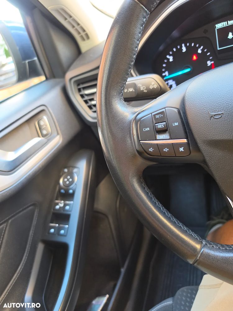 Ford Focus - 13