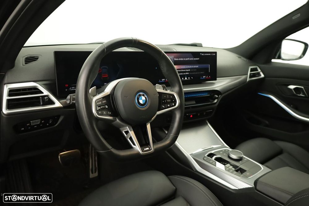 BMW 330 e Edição Desportiva M Auto - 8