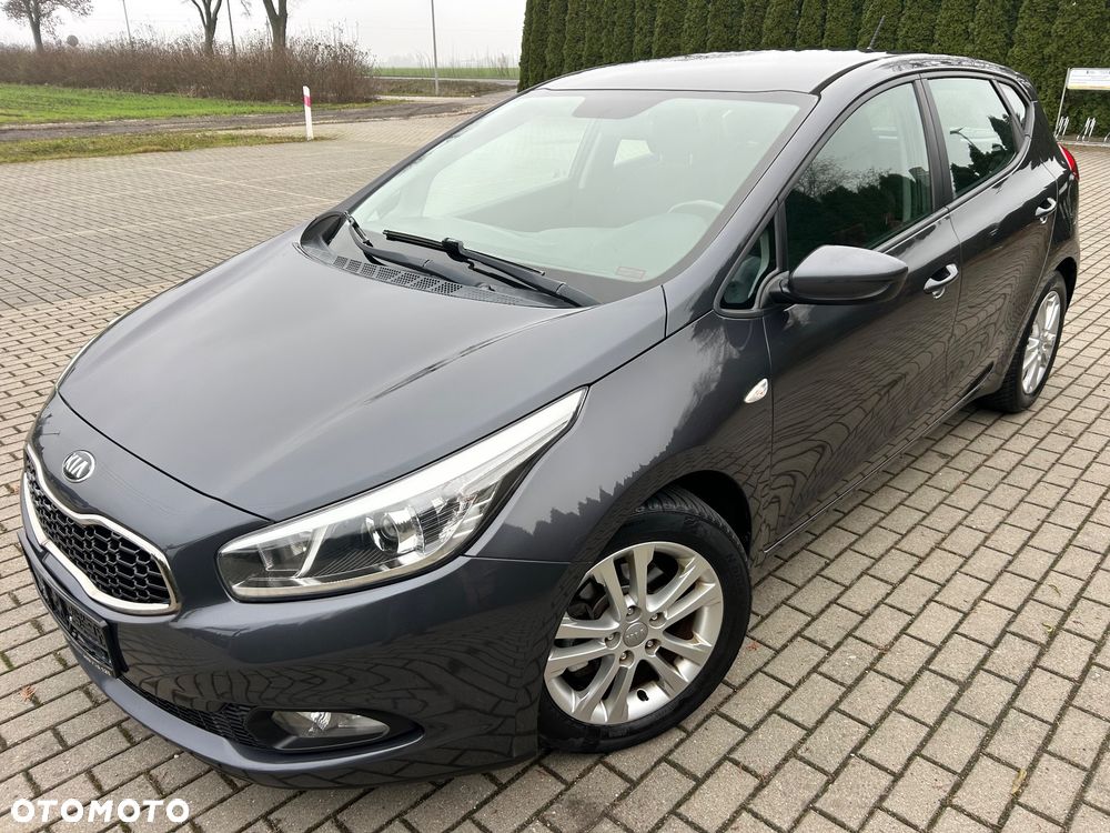 Kia Ceed 1.4 CVVT Vision - 1