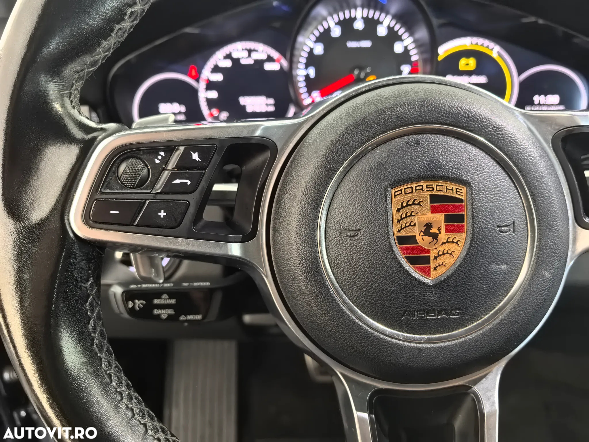 Porsche Cayenne - 12