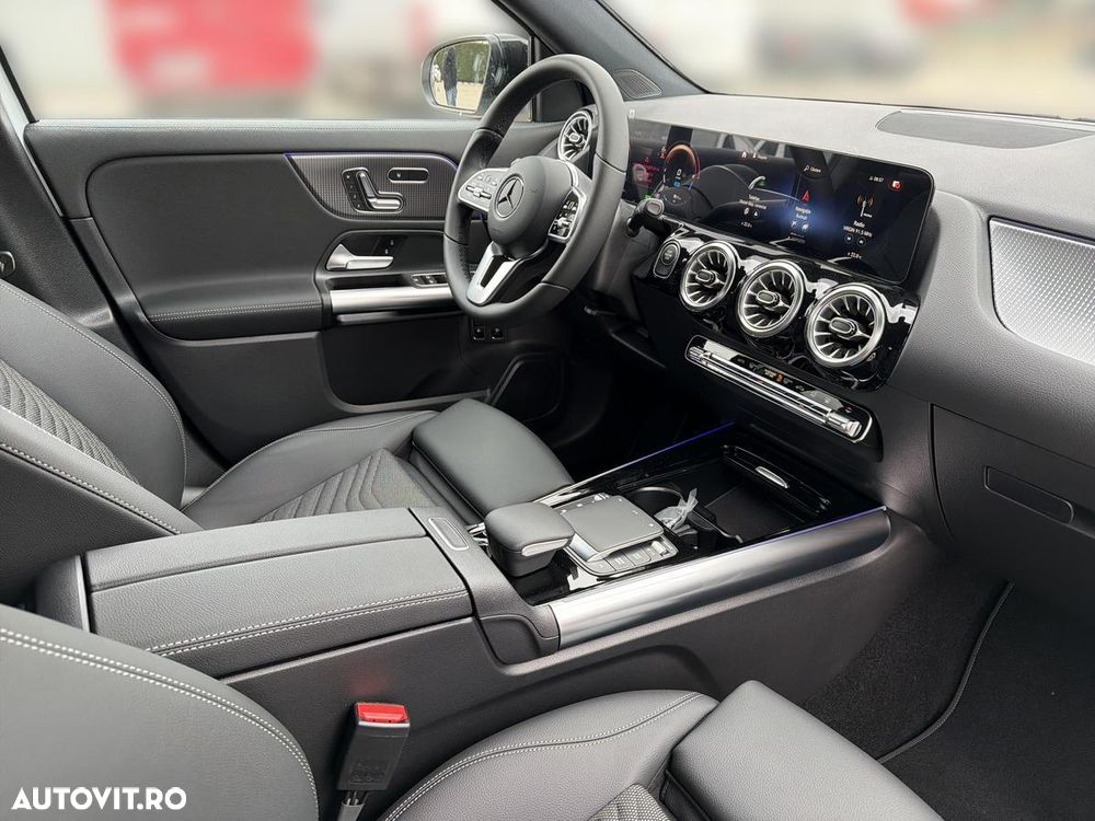 Mercedes-Benz GLA - 12