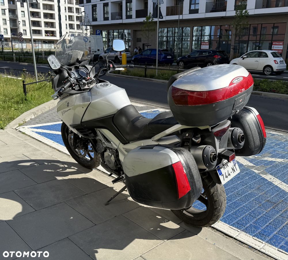 Suzuki V-STROM - 8
