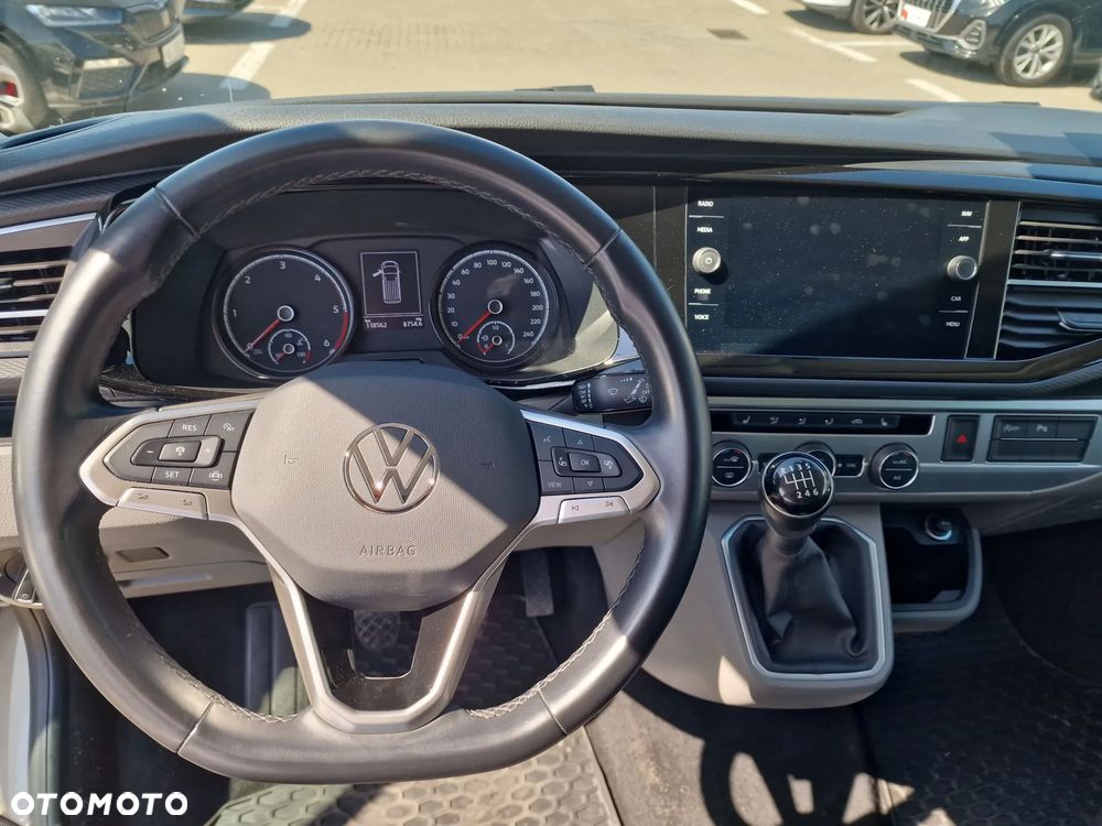 Volkswagen Caravelle - 14