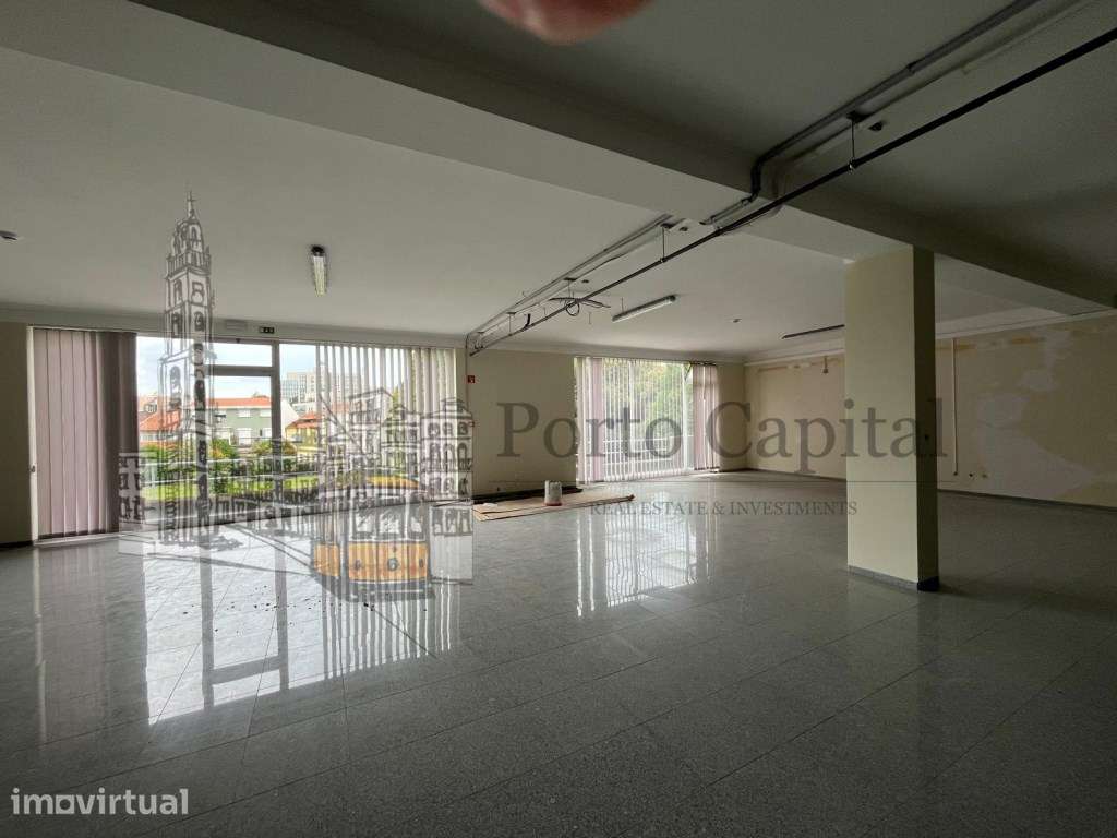 No coração do Porto, uma loja com 427 m² que abre portas ao seu fut... - Grande imagem: 3/20