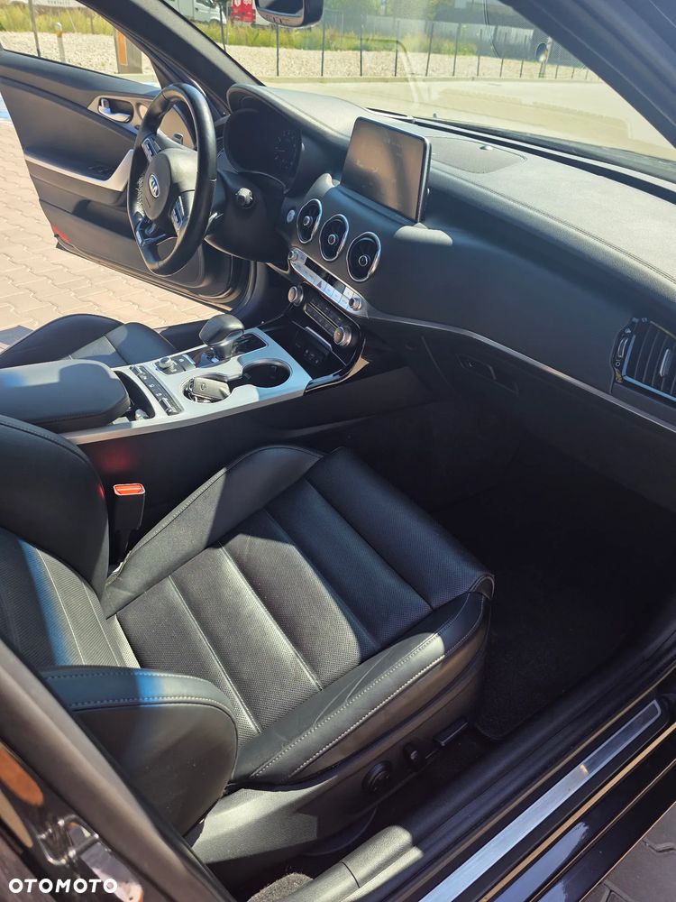 Kia Stinger 3.3 T-GDI V6 GT AWD - 16