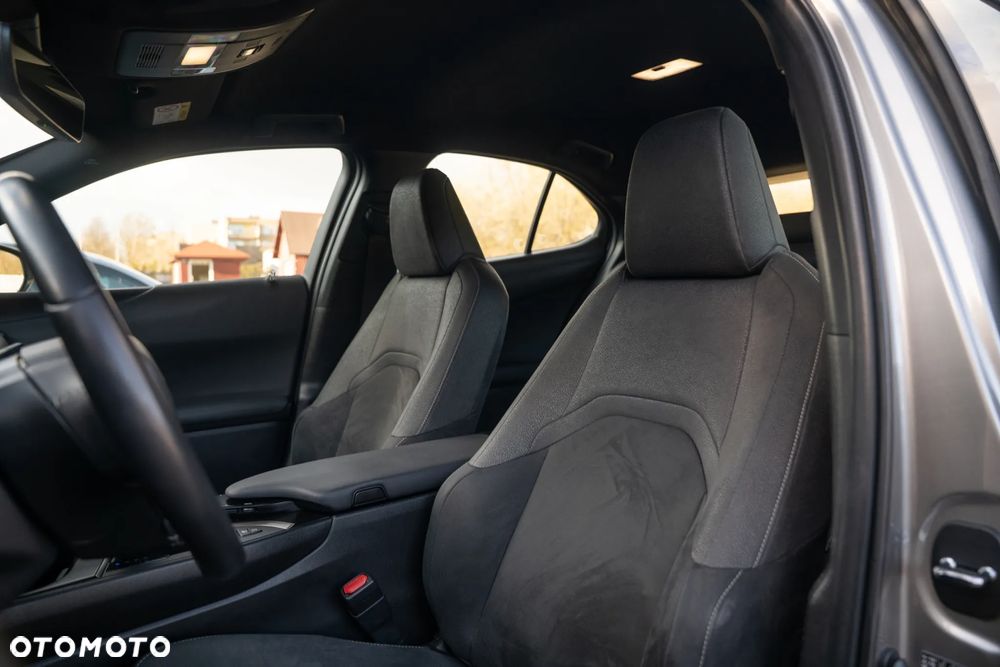 Lexus UX 250h Business Edition - 9