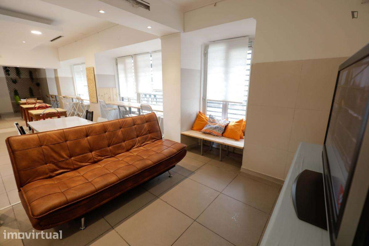 Quarto - localizado em Olaias Lisbon - Grande imagem: 3/11