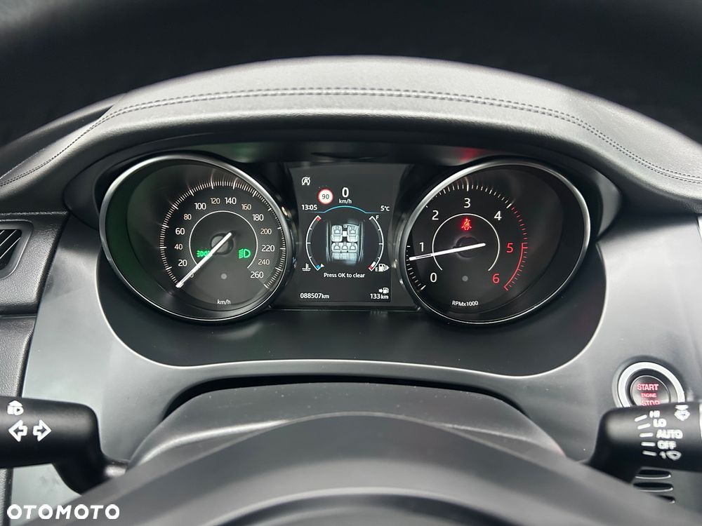 Jaguar E-Pace D150 R-Dynamic - 34