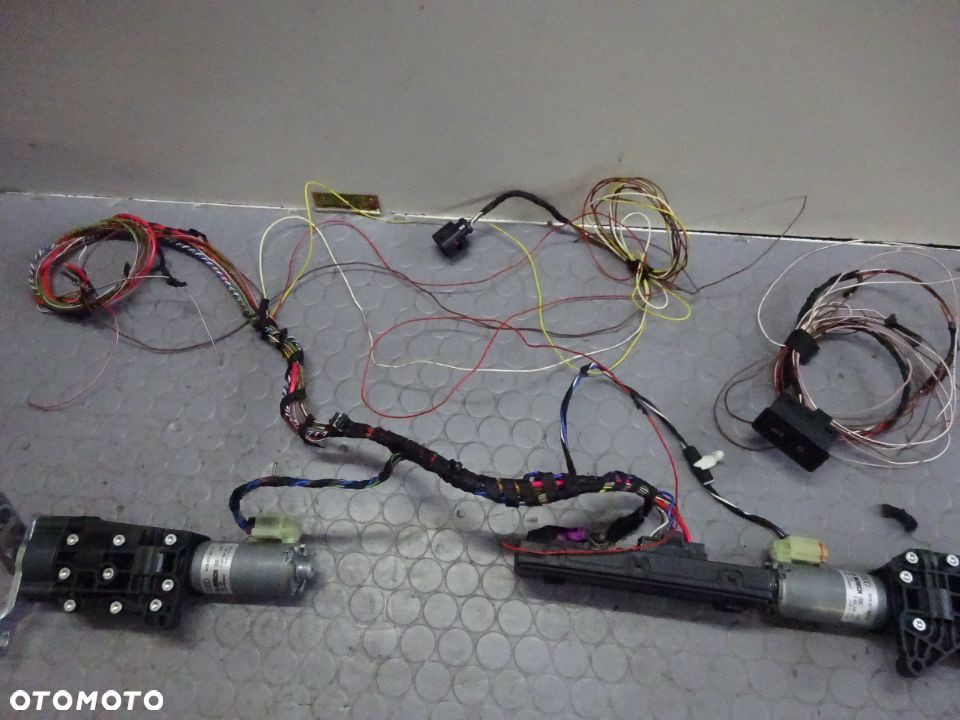 klapa elektryczna zestaw modul silownik Audi A4 B9 Avant czesci - 7