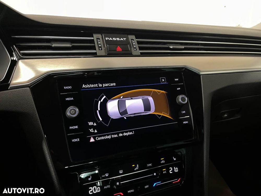 Volkswagen Passat 2.0 TDI DSG Highline - 13