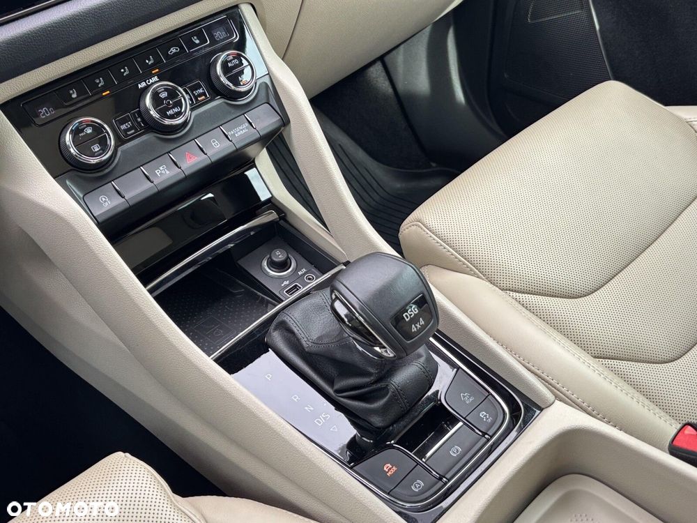 Skoda Kodiaq 2.0 TSI 4x4 Style DSG 7os - 32