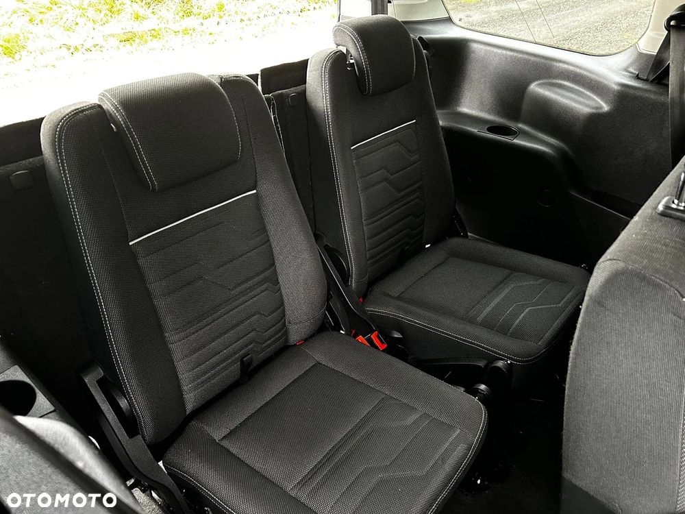 Ford Tourneo Connect Grand - 31