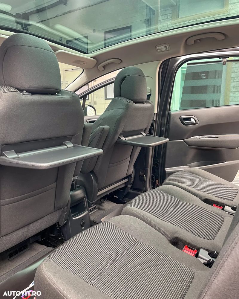 Peugeot 5008 1.6 HDI Confort Pack - 13