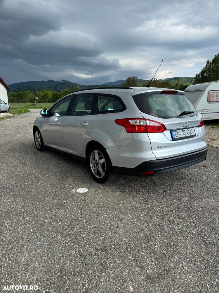 Ford Focus 1.6 TDCi DPF SYNC Edition - 4