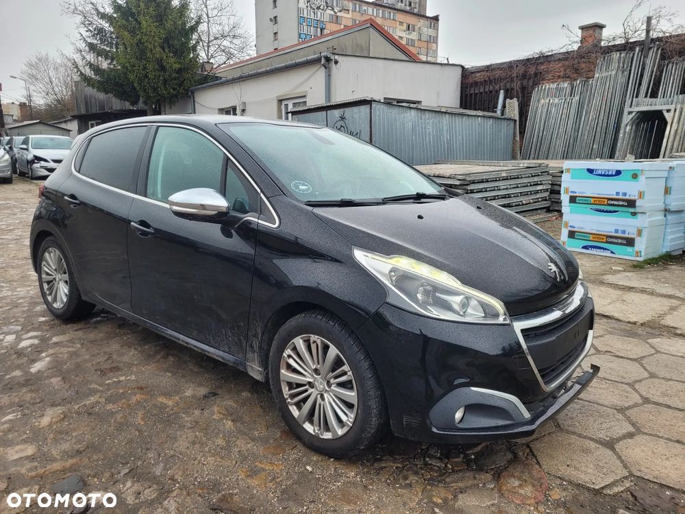 Peugeot 208 PureTech 82 Start & Stop Allure - 11