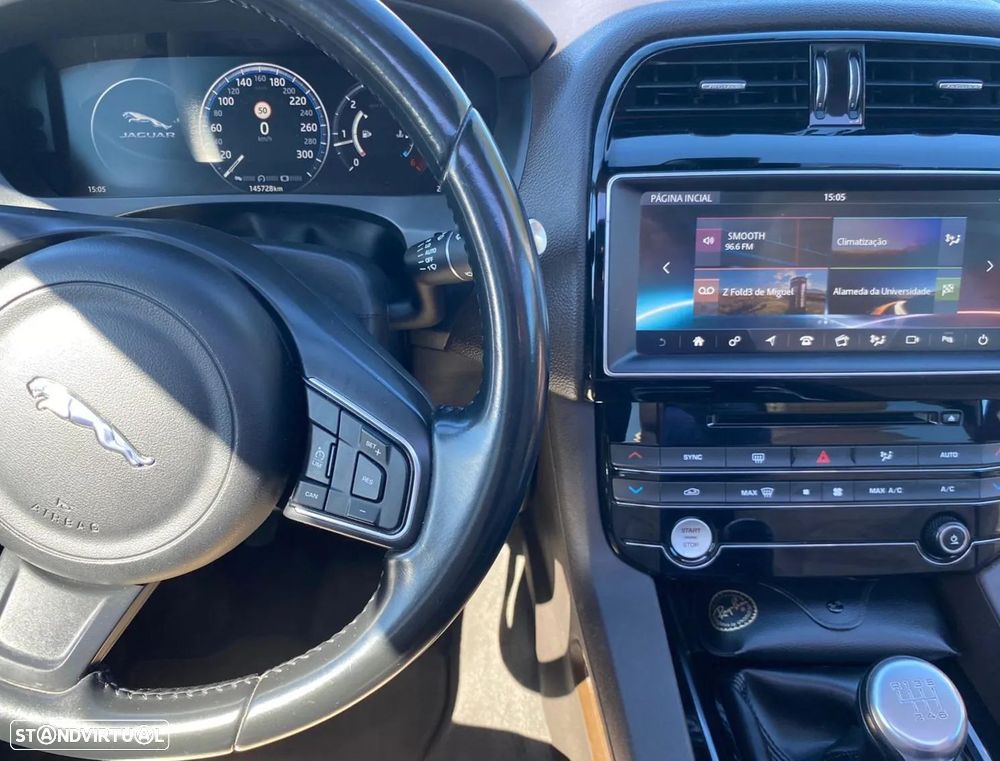 Jaguar F-Pace 2.0 i4D Prestige - 11