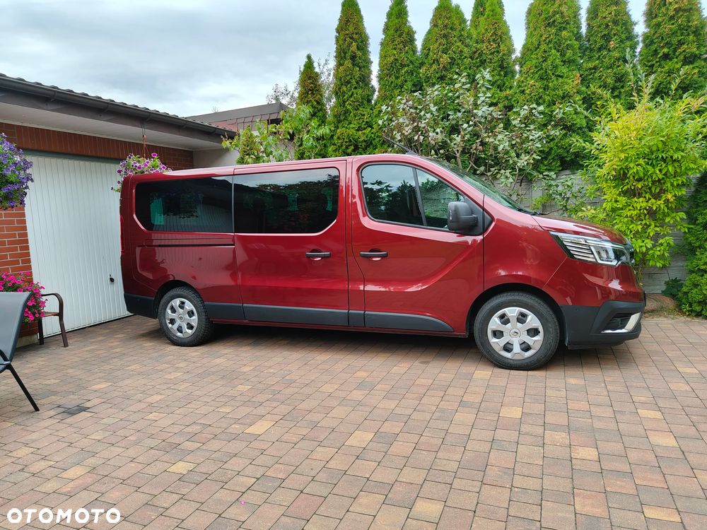 Renault Trafic 2023 photo 2