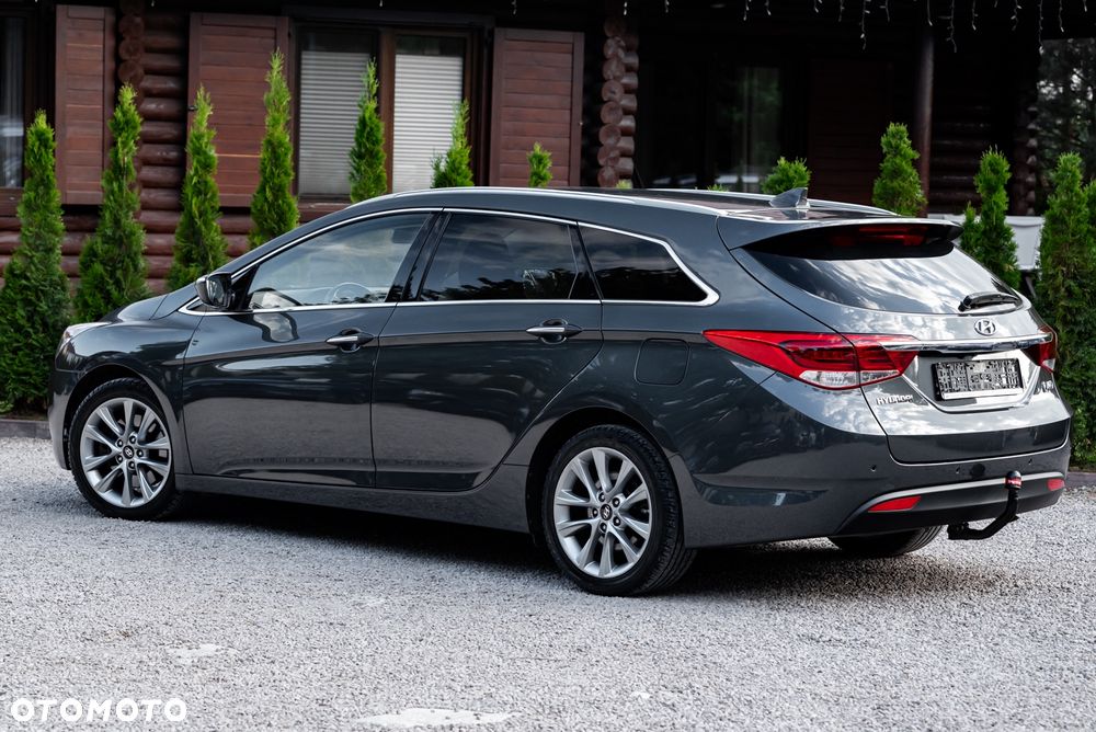 Hyundai i40 Kombi 1.7 CRDi DCT Premium - 10