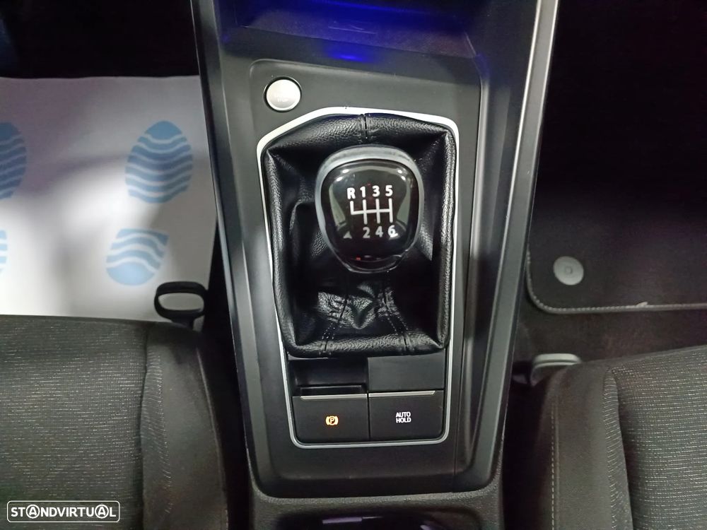 VW Golf 1.0 TSI Trendline Pack - 32