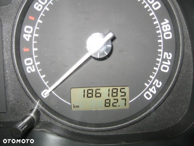 Skoda Octavia 1.6 Ambiente - 12